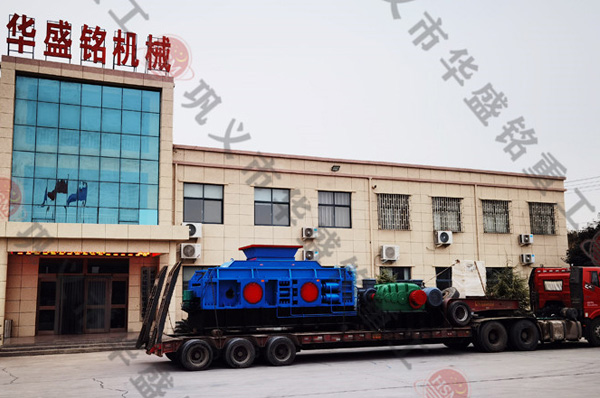 2PGY1212液(ye)壓(ya)對輥(gun)製(zhi)砂機(ji)髮徃湖(hu)南(nan)醴(li)陵(ling)